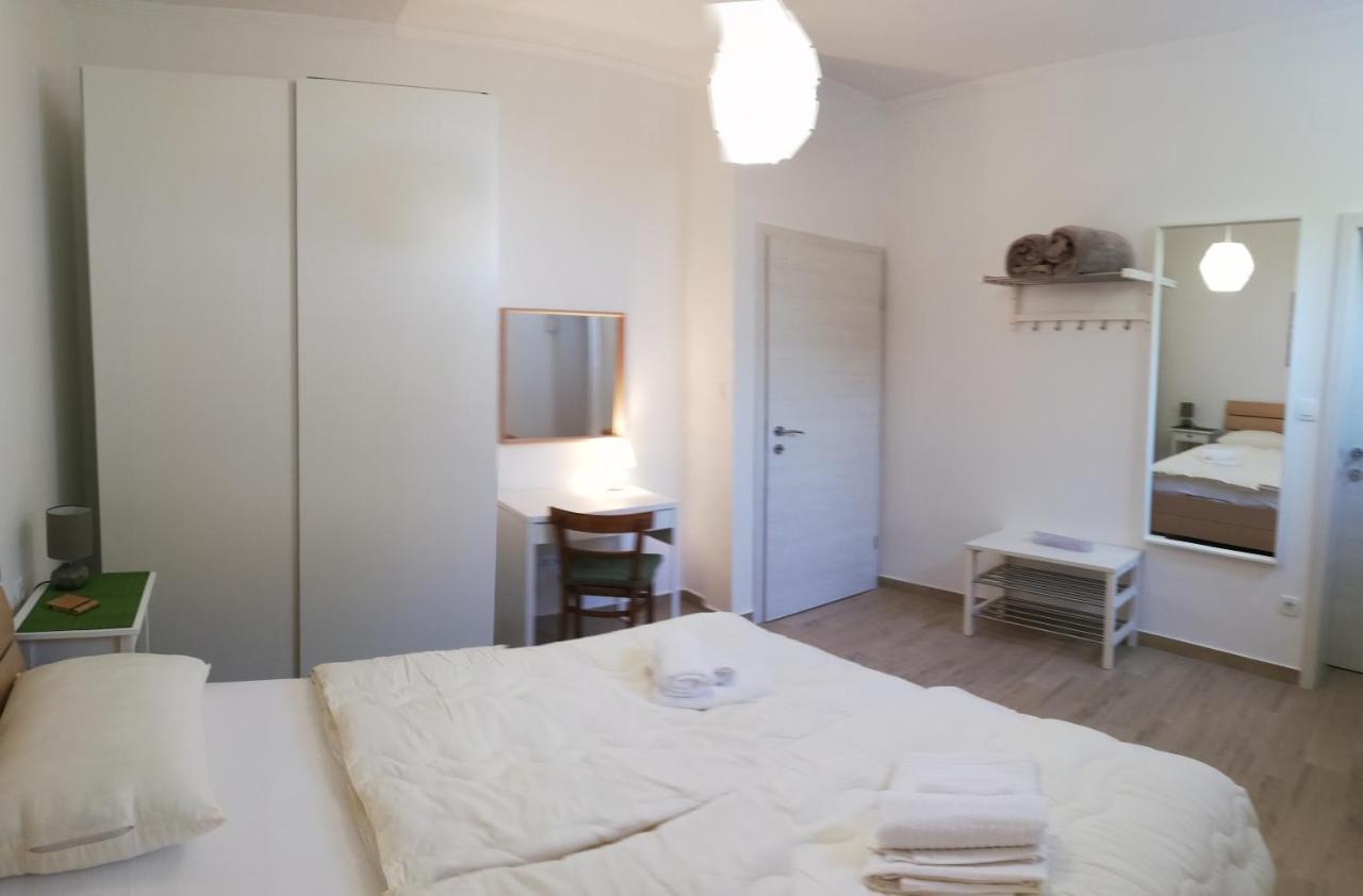 Apartments Tinjarosa Mundanije Extérieur photo