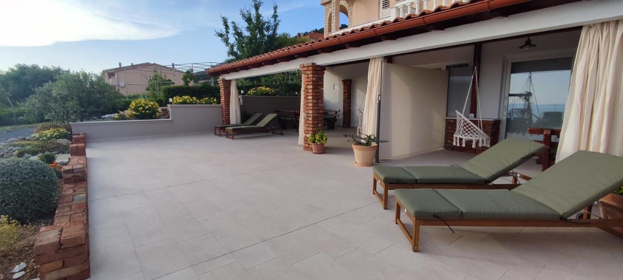 Apartments Tinjarosa Mundanije Extérieur photo